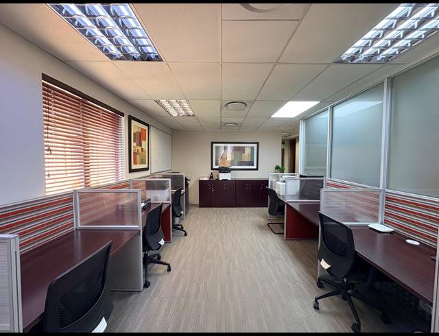 590M² OFFICE FOR SALE IN MIDRIDGE PARK